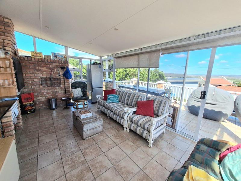3 Bedroom Property for Sale in Fraaiuitsig Western Cape